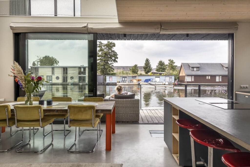 Wooden prefab house-in Netherlands -sliding windows